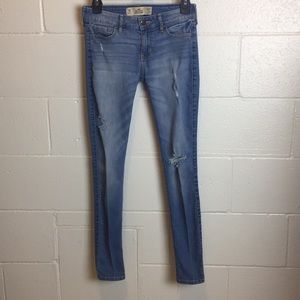 Hollister supper skinny distressed jeans
